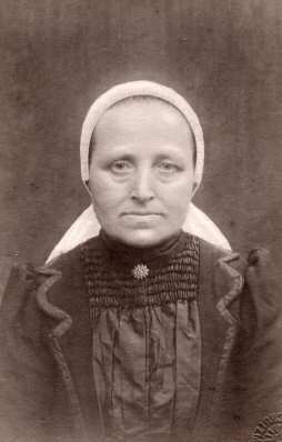 johanna_jaspers_fayer_geb._1864___foto_ca._1915__onwjears_hanna_.jpg